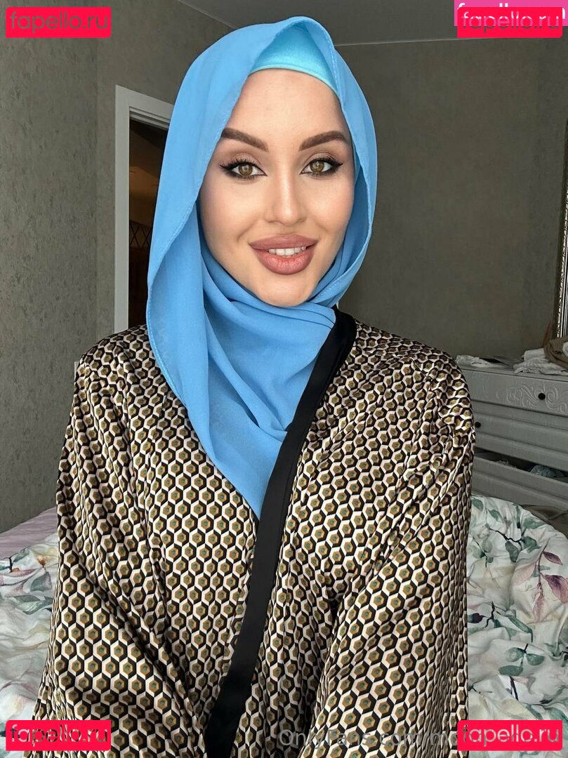 adelemoon / moon_adelin Onlyfans Photo Gallery 