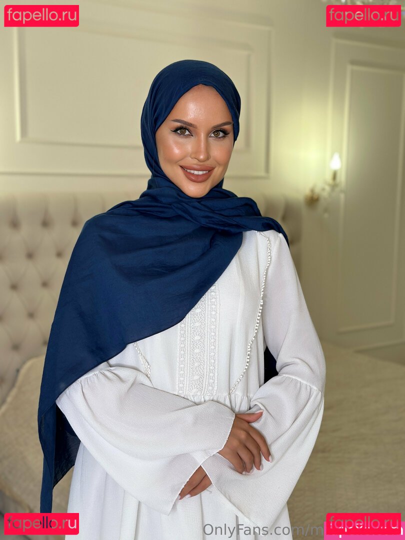 adelemoon / moon_adelin Onlyfans Photo Gallery 