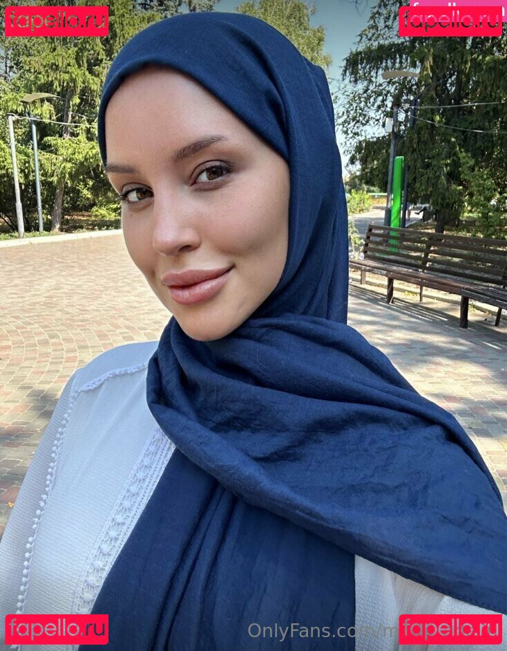 adelemoon / moon_adelin Onlyfans Photo Gallery 