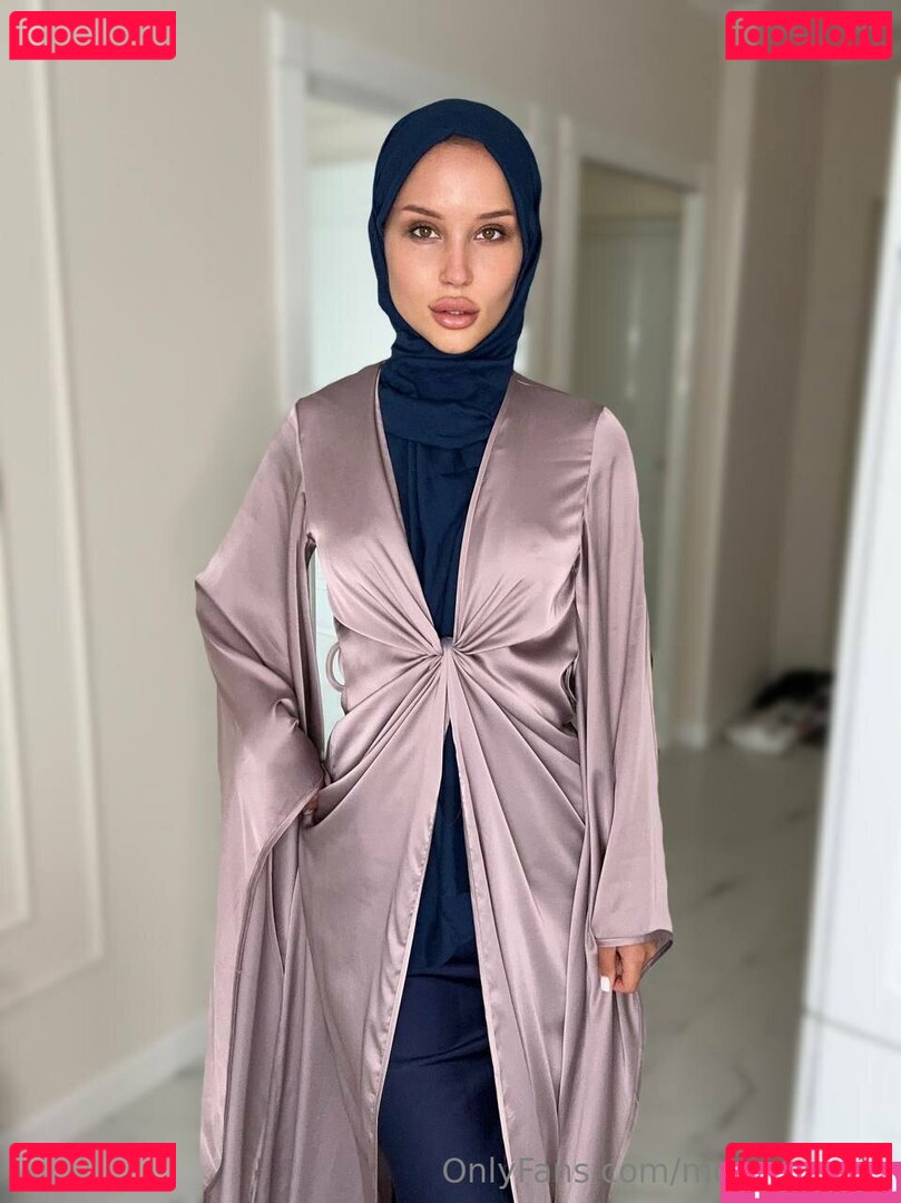 adelemoon / moon_adelin Onlyfans Photo Gallery 