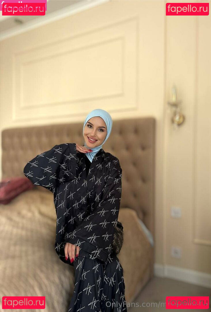 adelemoon / moon_adelin Onlyfans Photo Gallery 