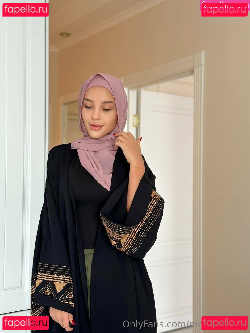 adelemoon / moon_adelin Onlyfans Photo Gallery 