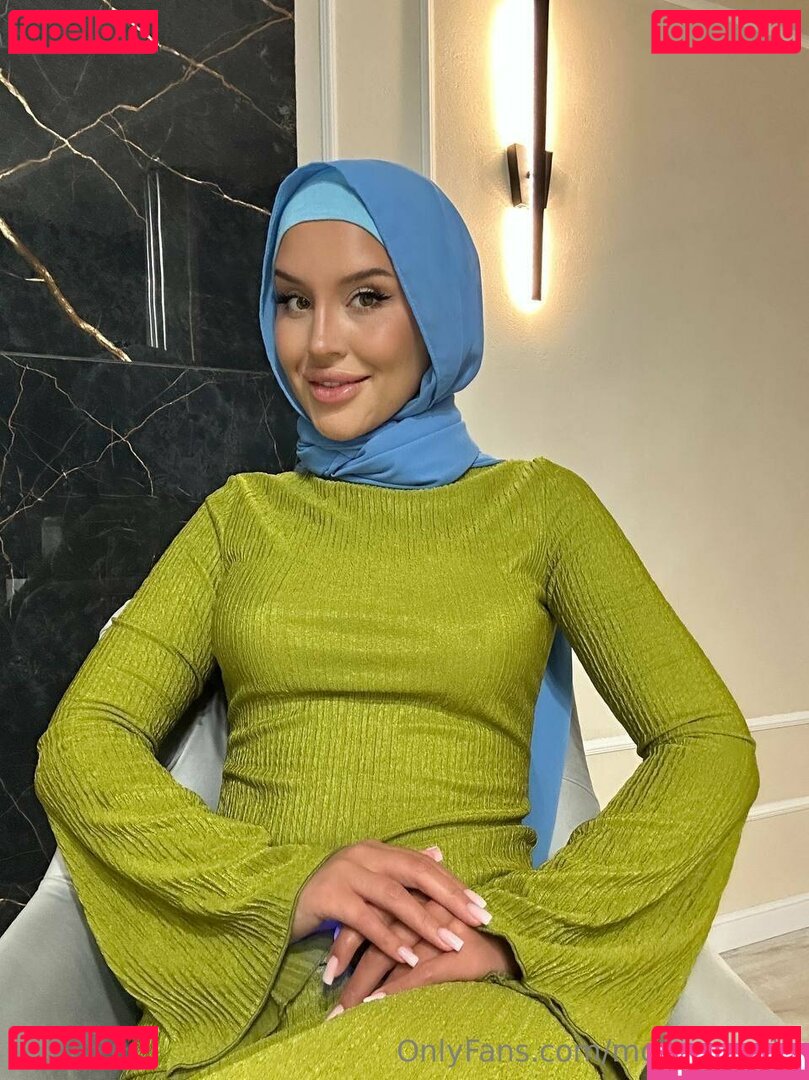 adelemoon / moon_adelin Onlyfans Photo Gallery 