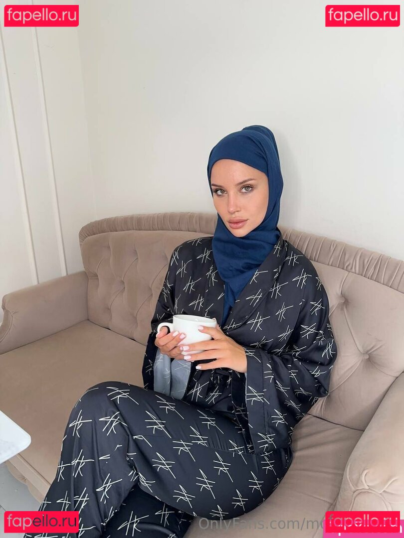 adelemoon / moon_adelin Onlyfans Photo Gallery 