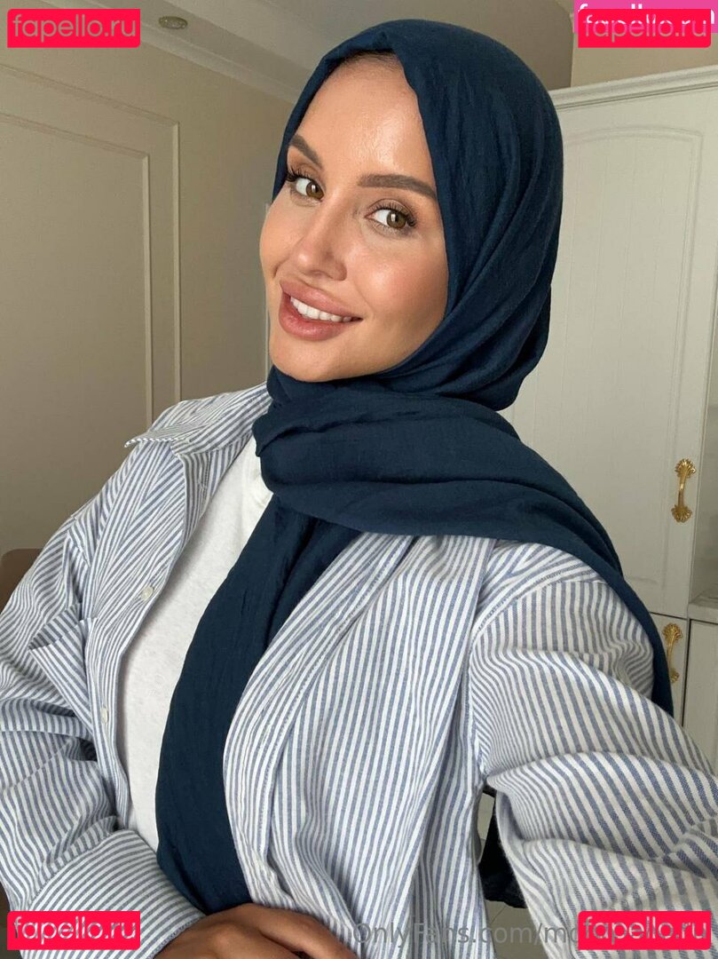 adelemoon / moon_adelin Onlyfans Photo Gallery 