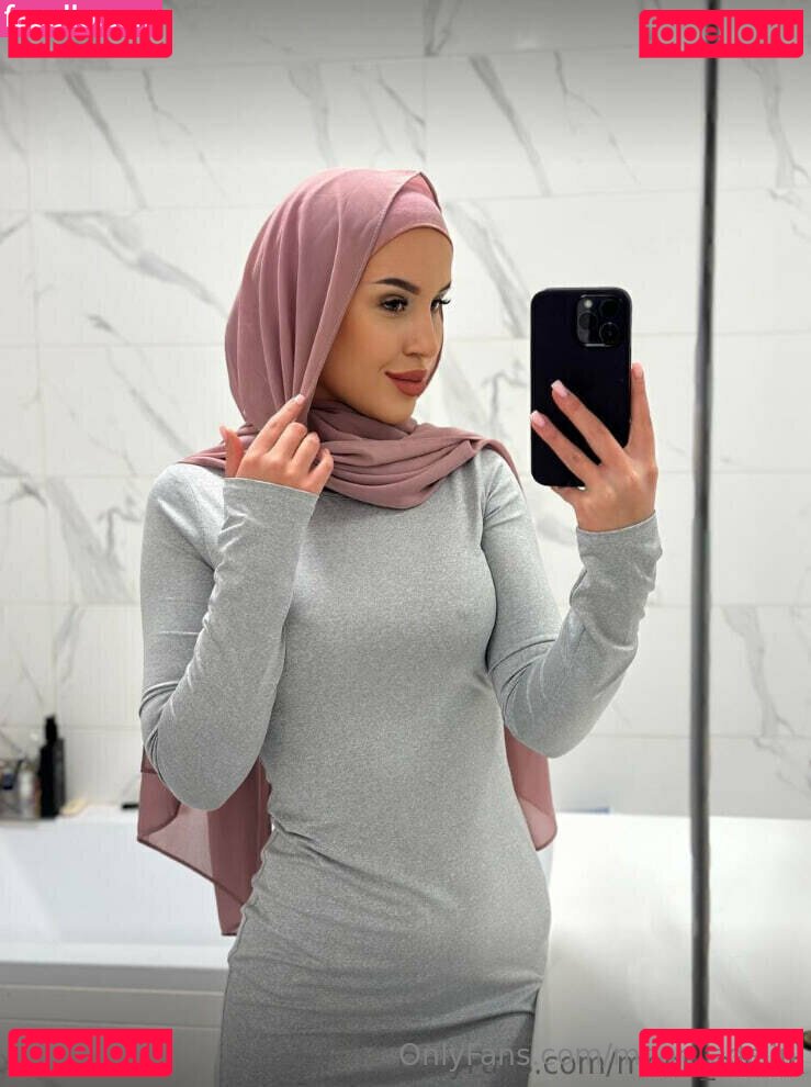 adelemoon / moon_adelin Onlyfans Photo Gallery 