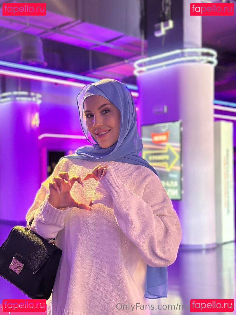 adelemoon / moon_adelin Onlyfans Photo Gallery 