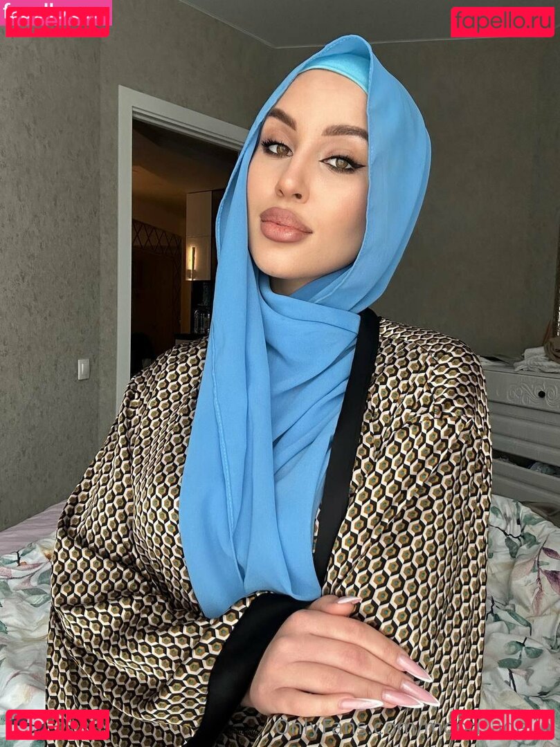 adelemoon / moon_adelin Onlyfans Photo Gallery 