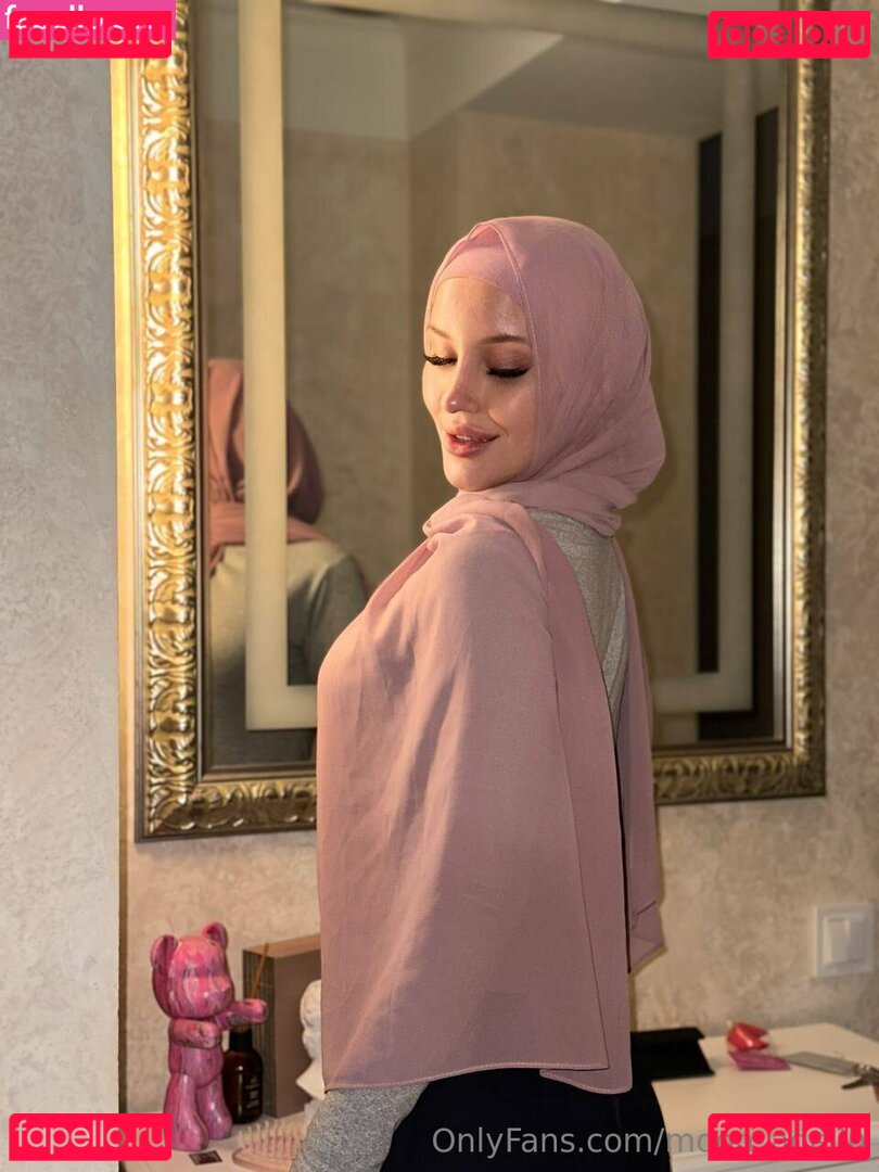 adelemoon / moon_adelin Onlyfans Photo Gallery 