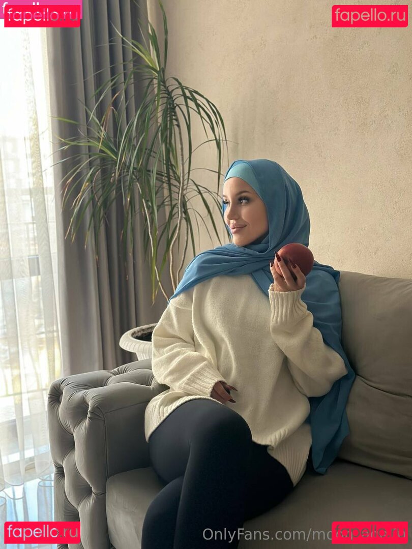 adelemoon / moon_adelin Onlyfans Photo Gallery 