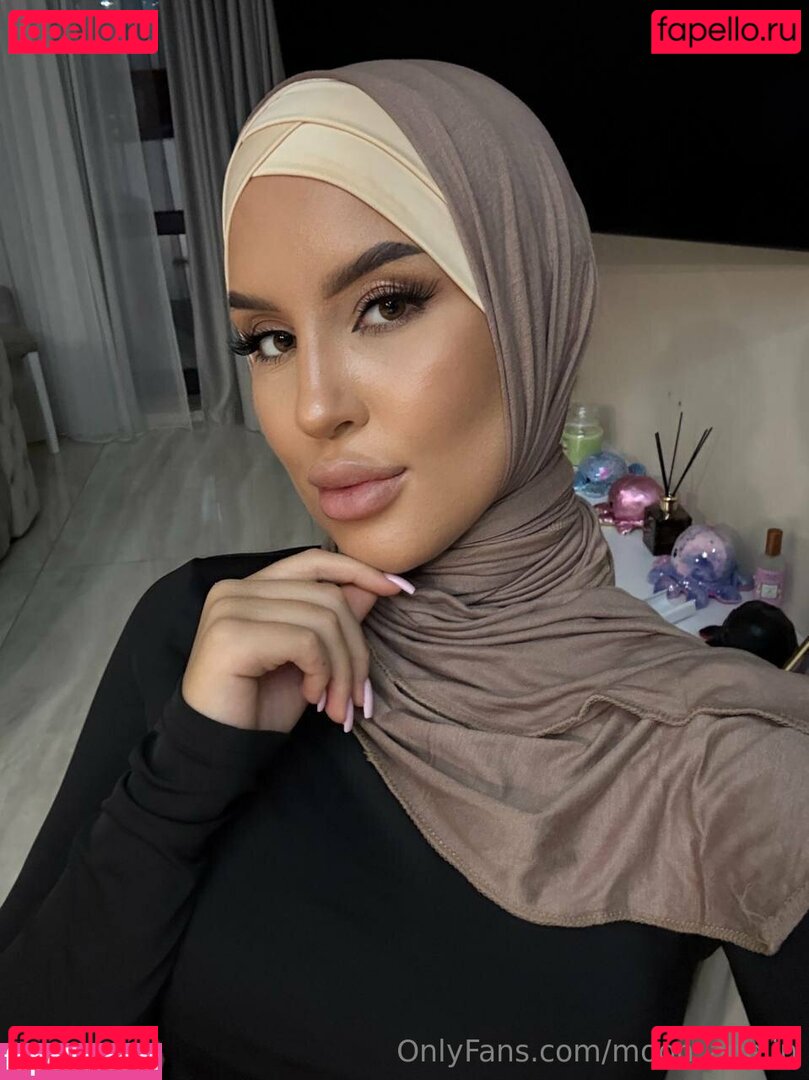 adelemoon / moon_adelin Onlyfans Photo Gallery 