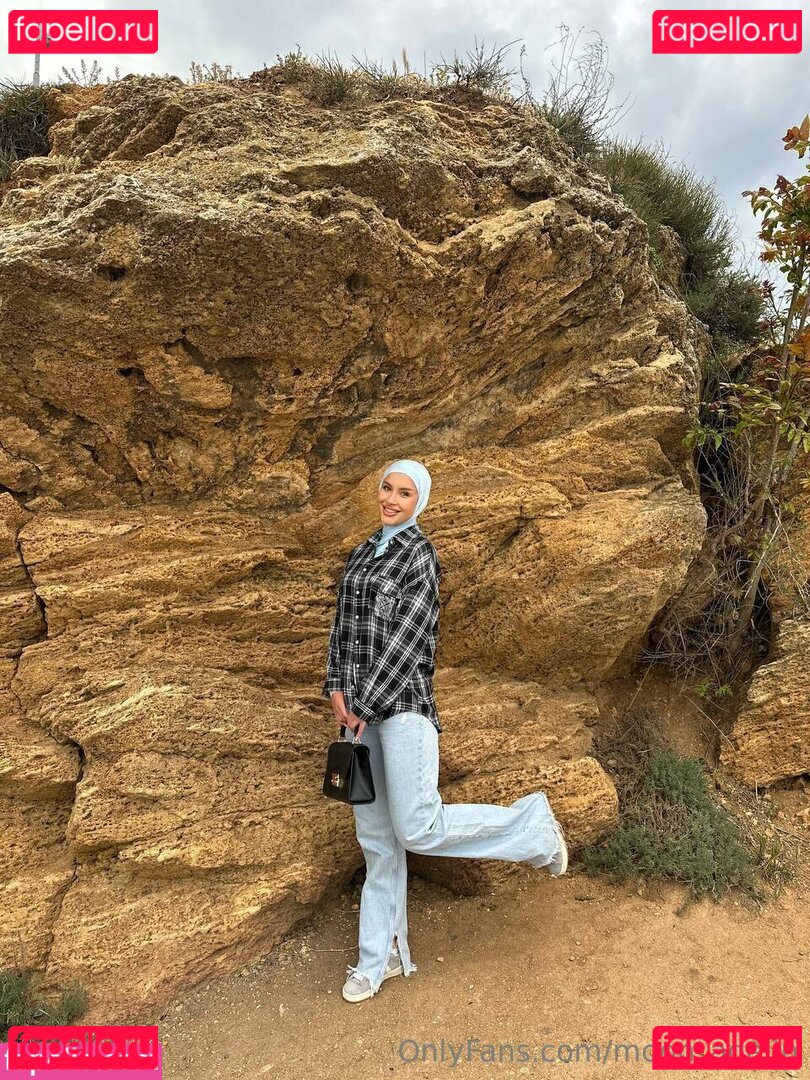 adelemoon / moon_adelin Onlyfans Photo Gallery 