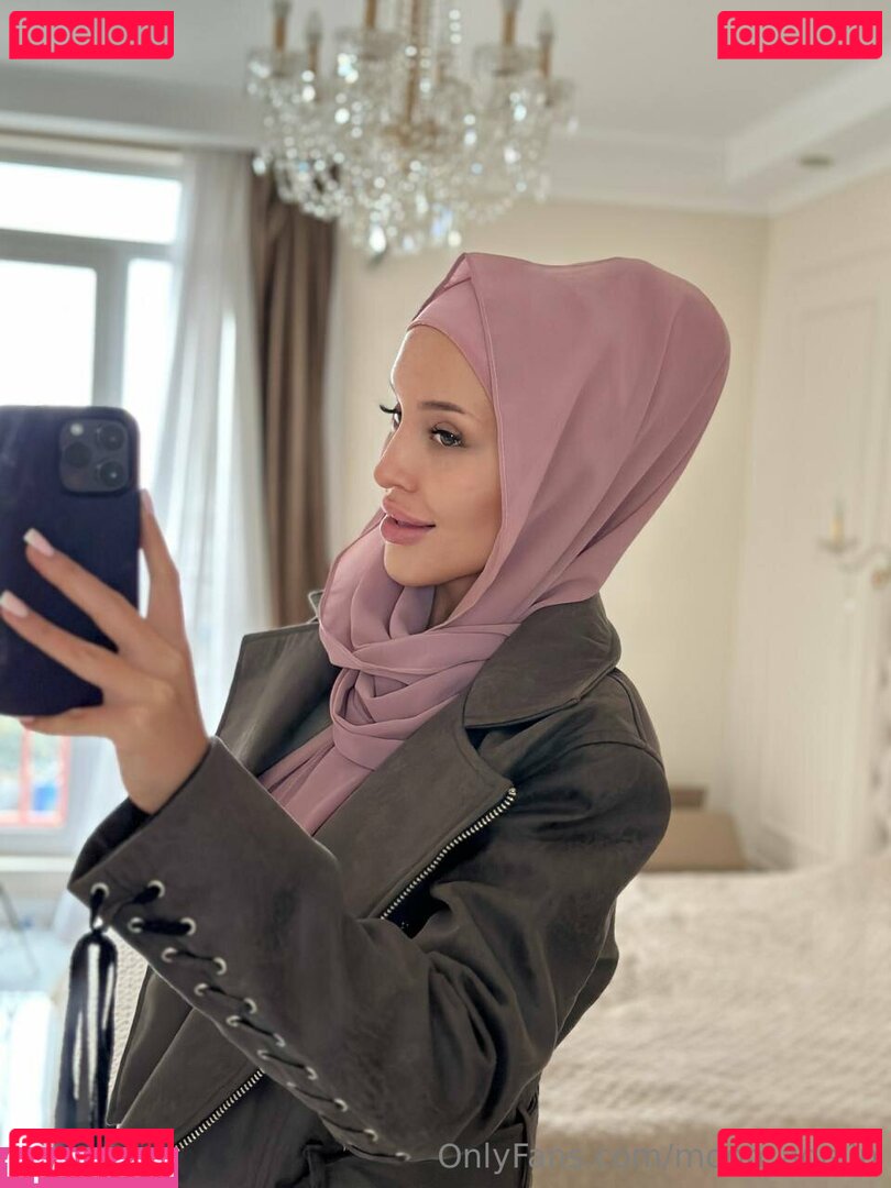 adelemoon / moon_adelin Onlyfans Photo Gallery 