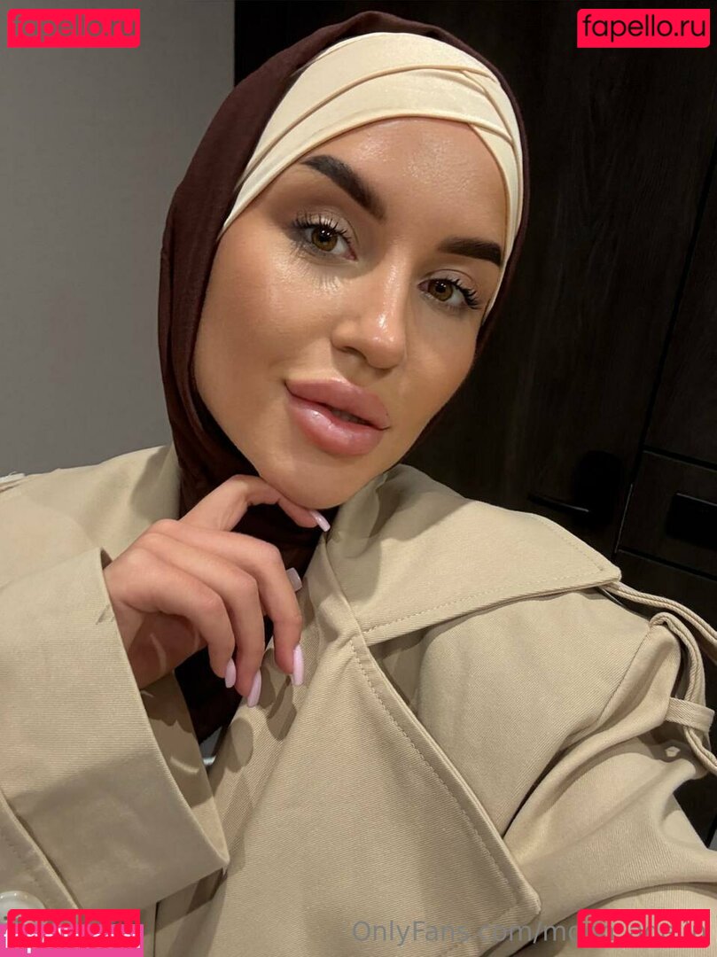 adelemoon / moon_adelin Onlyfans Photo Gallery 