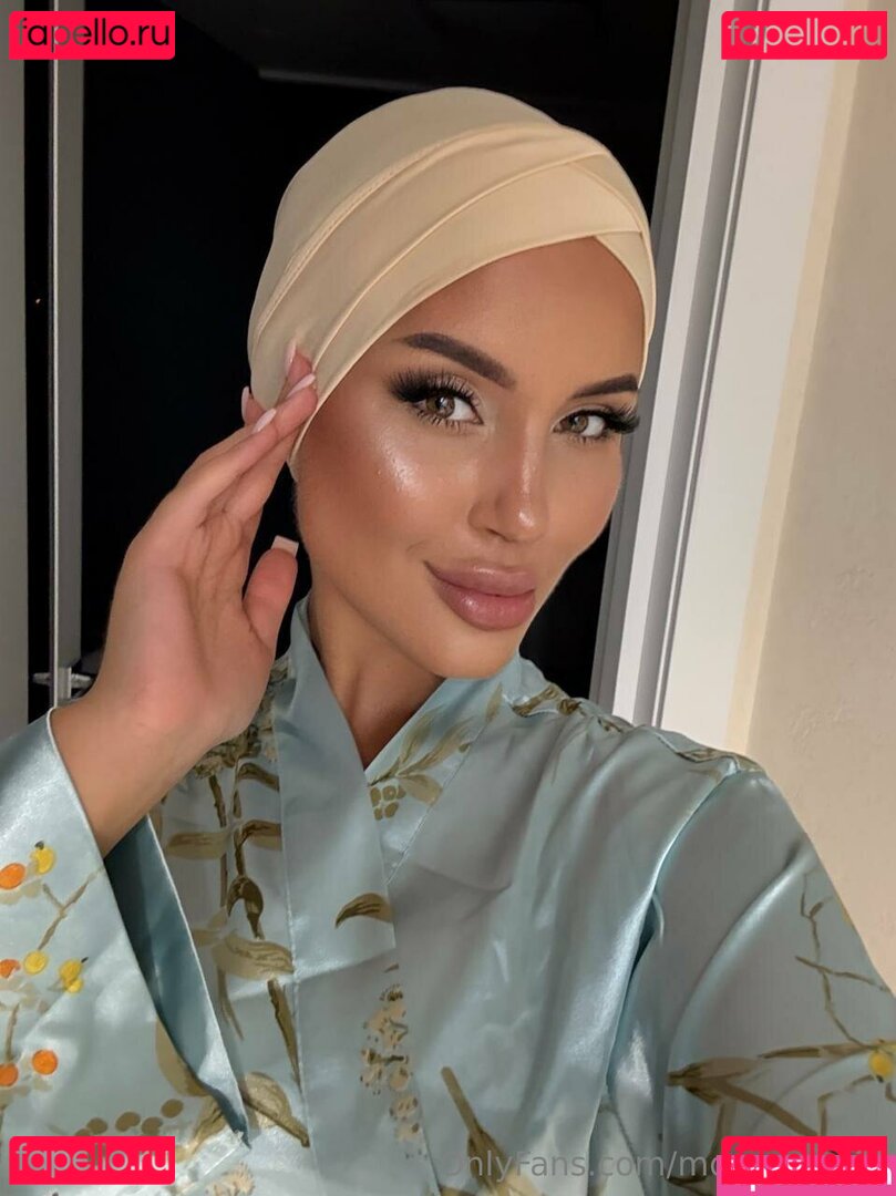 adelemoon / moon_adelin Onlyfans Photo Gallery 