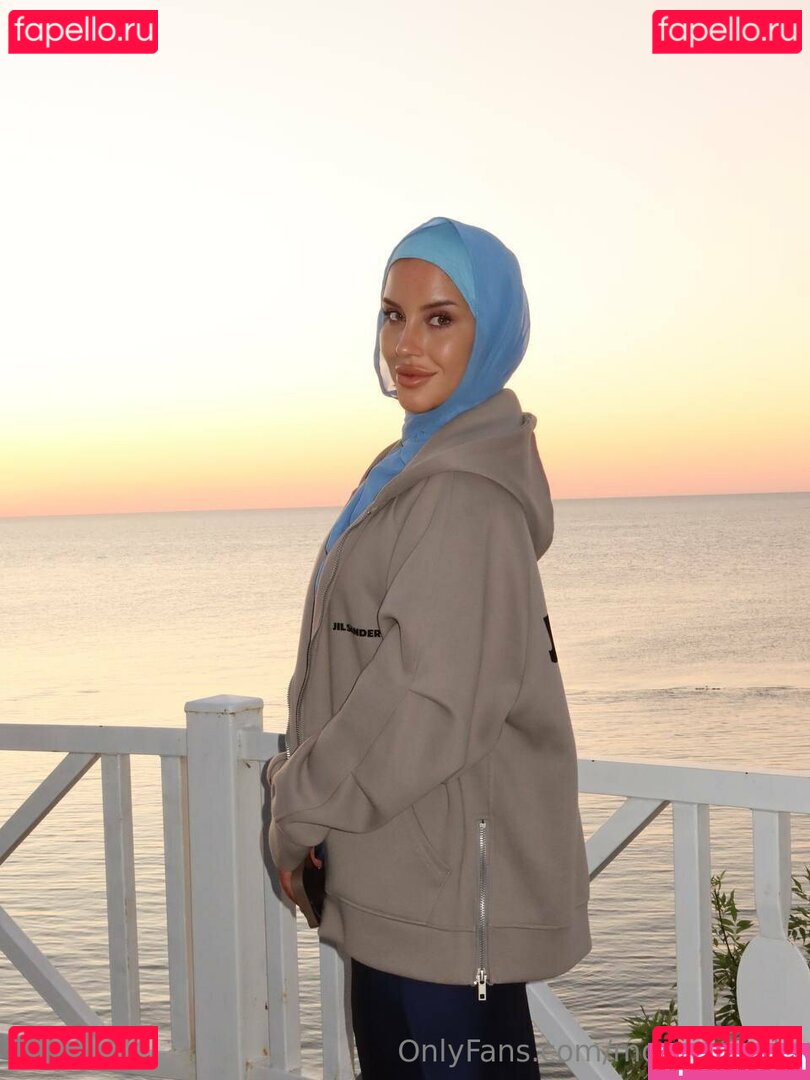 adelemoon / moon_adelin Onlyfans Photo Gallery 