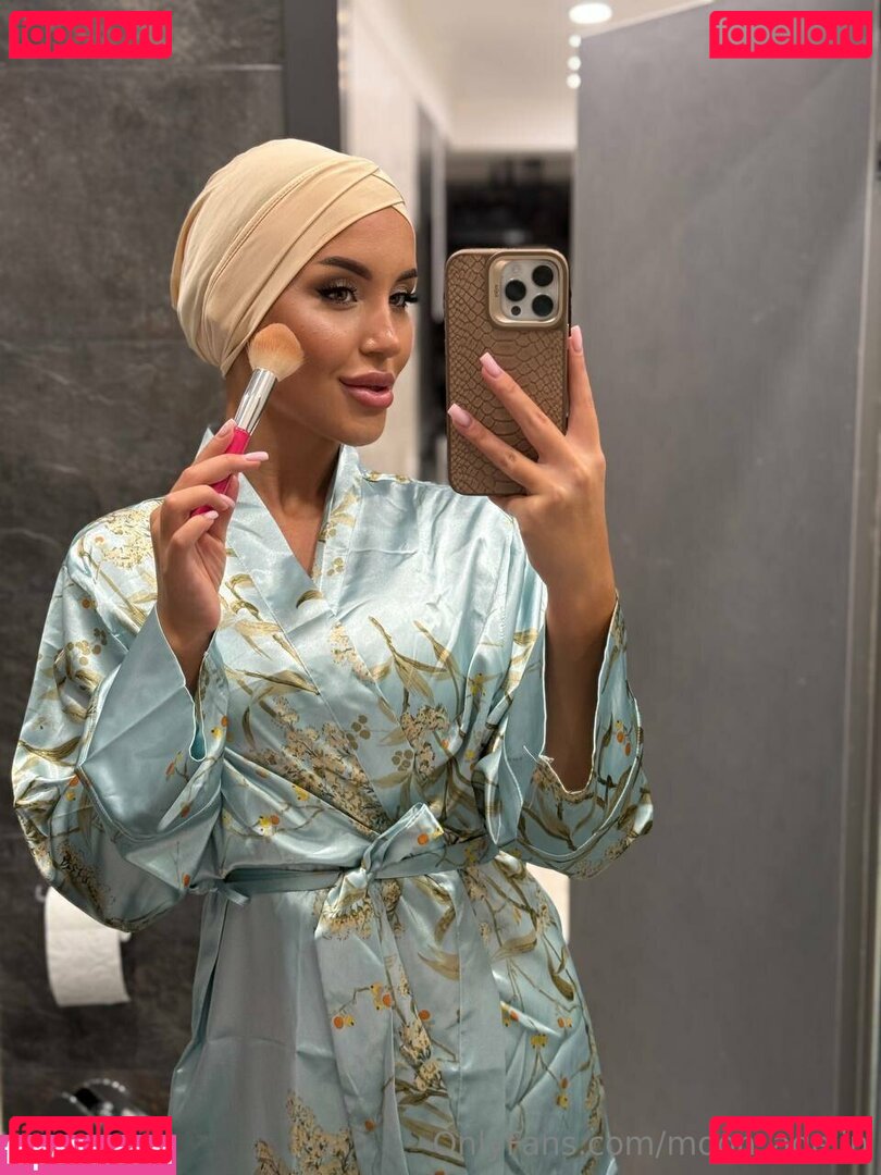 adelemoon / moon_adelin Onlyfans Photo Gallery 