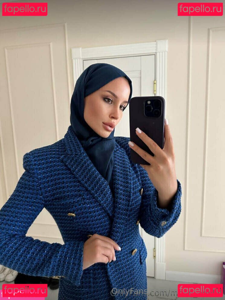 adelemoon / moon_adelin Onlyfans Photo Gallery 