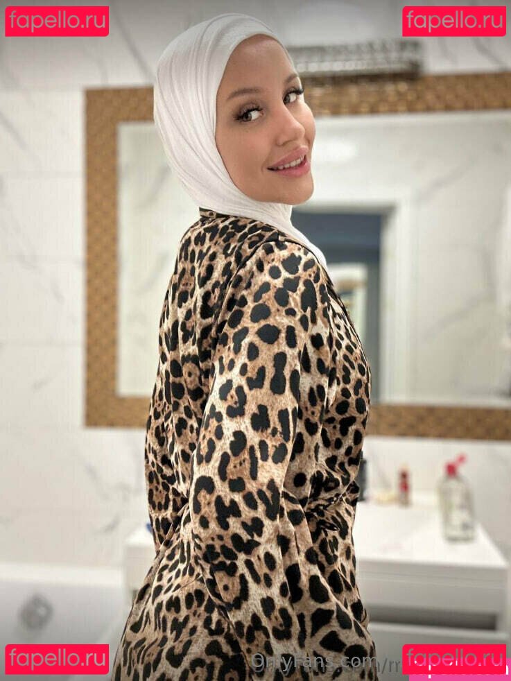 adelemoon / moon_adelin Onlyfans Photo Gallery 