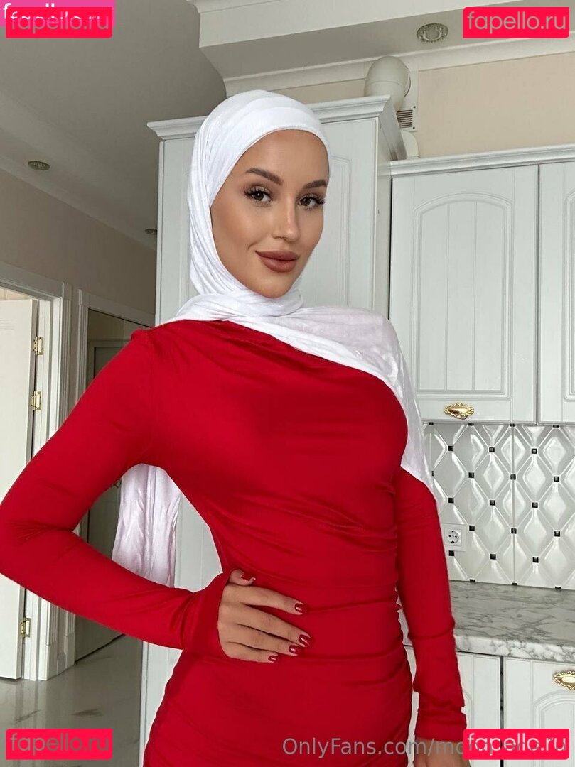 adelemoon / moon_adelin Onlyfans Photo Gallery 