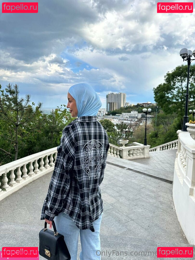 adelemoon / moon_adelin Onlyfans Photo Gallery 