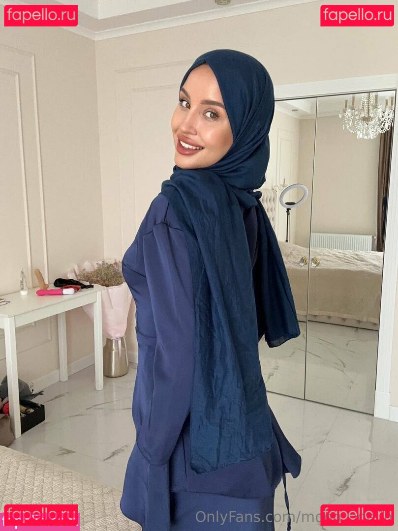 adelemoon / moon_adelin Onlyfans Photo Gallery 