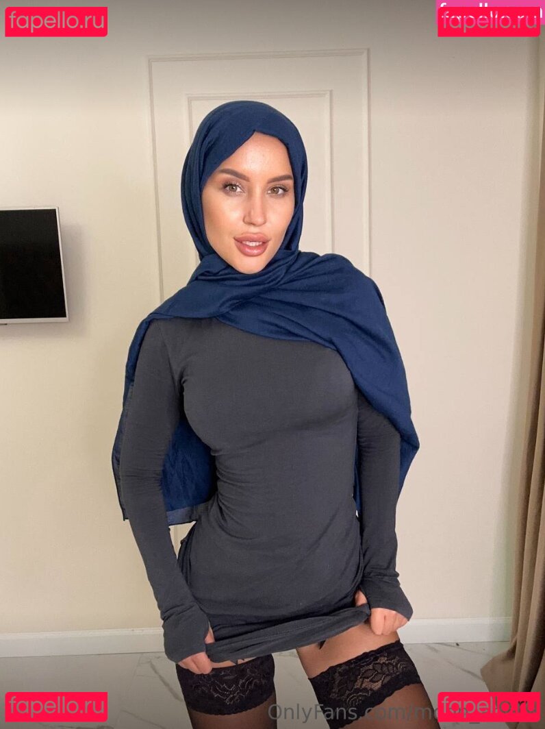 adelemoon / moon_adelin Onlyfans Photo Gallery 