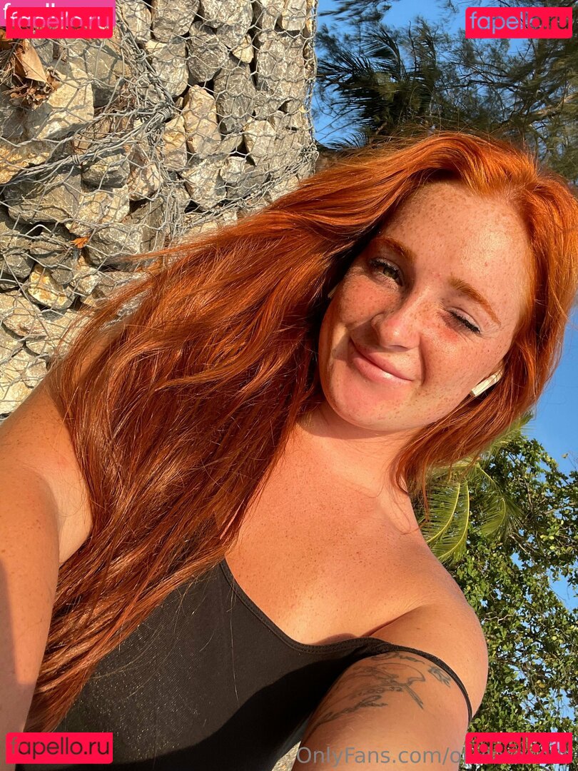 redheadoliva / taylorforthepeople Onlyfans Photo Gallery 