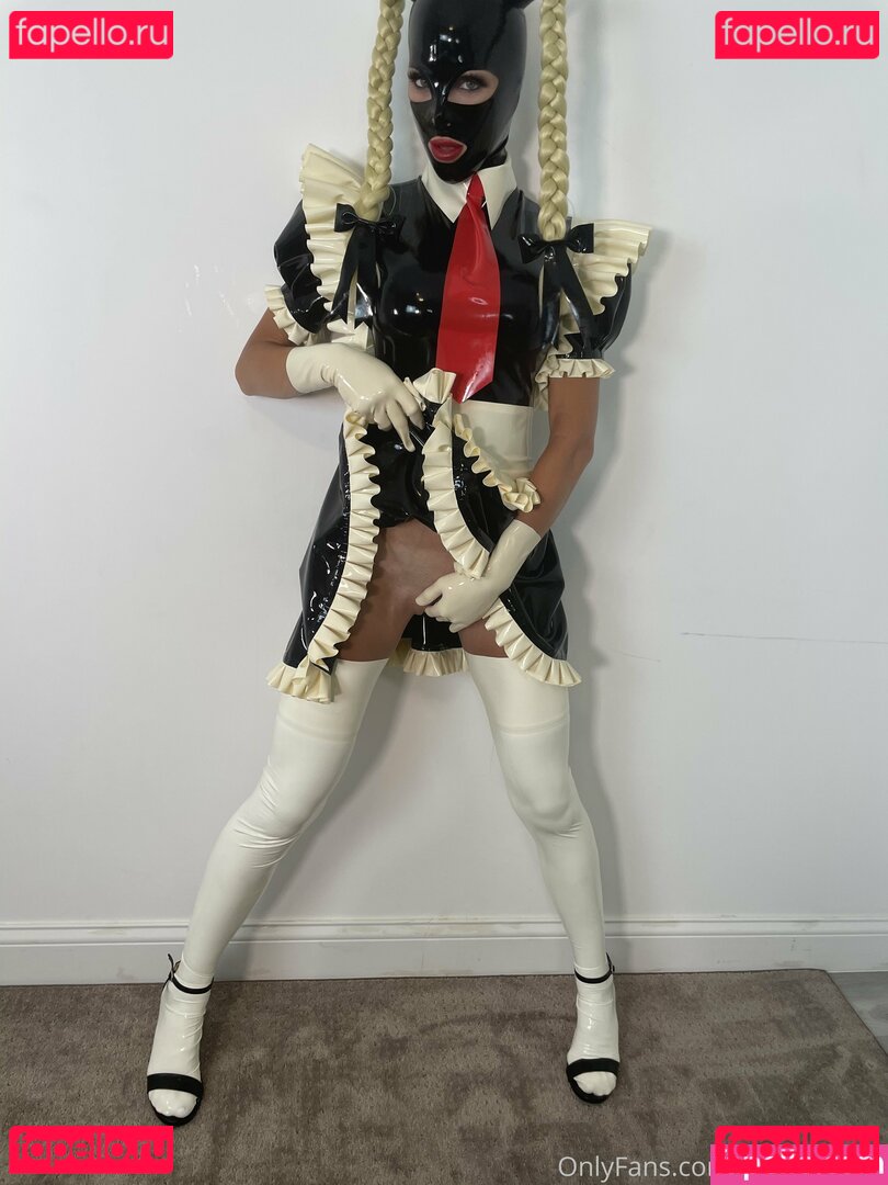 latexcamille / latexguy2022 Onlyfans Photo Gallery 