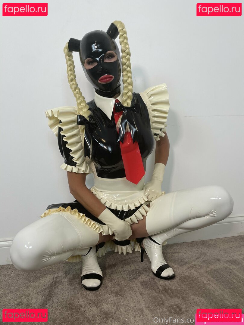 latexcamille / latexguy2022 Onlyfans Photo Gallery 