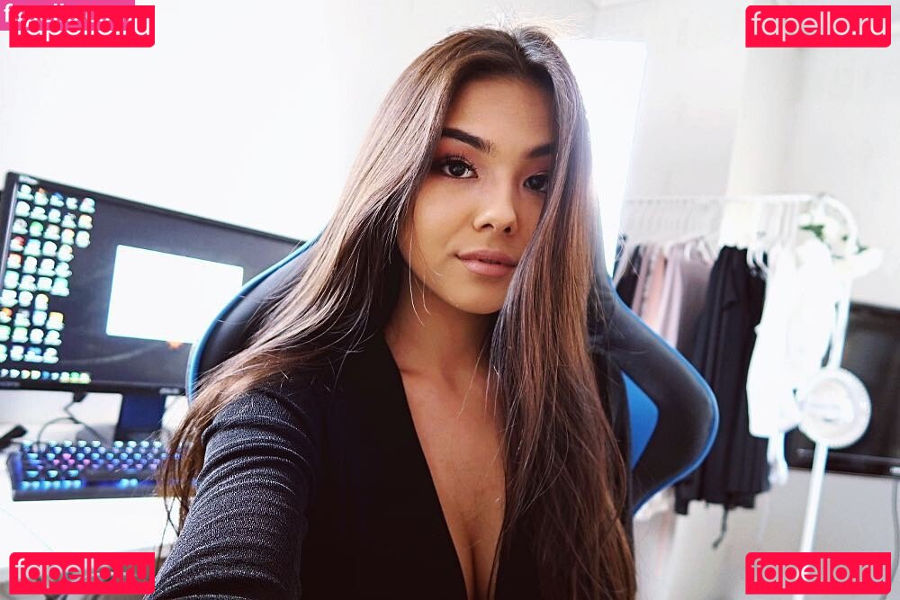 MichelleR / justmichelle / rydstedtm Onlyfans Photo Gallery 