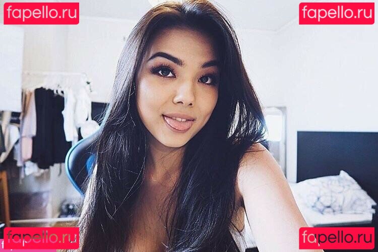 MichelleR / justmichelle / rydstedtm Onlyfans Photo Gallery 