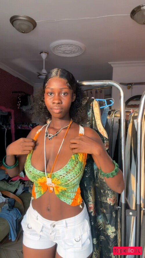 Slim Busty Nude Onlyfans Photo 3