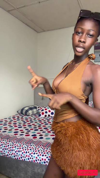 Slim Busty Nude Onlyfans Photo 7