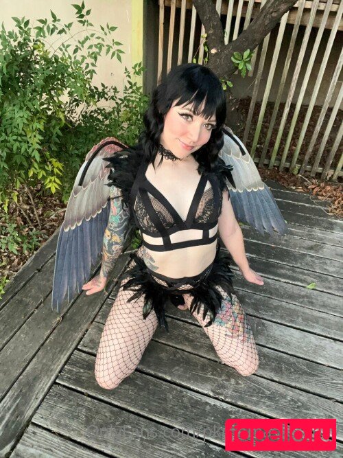 Pkmnmasterholly Nude Onlyfans Photo 32