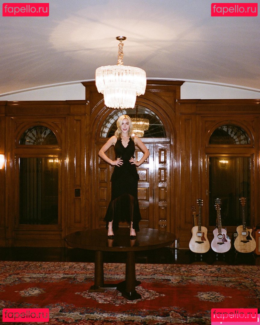 Kiernan Shipka / kiernanshipka Onlyfans Photo Gallery 