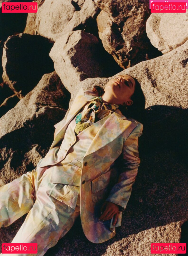 Kiernan Shipka / kiernanshipka Onlyfans Photo Gallery 