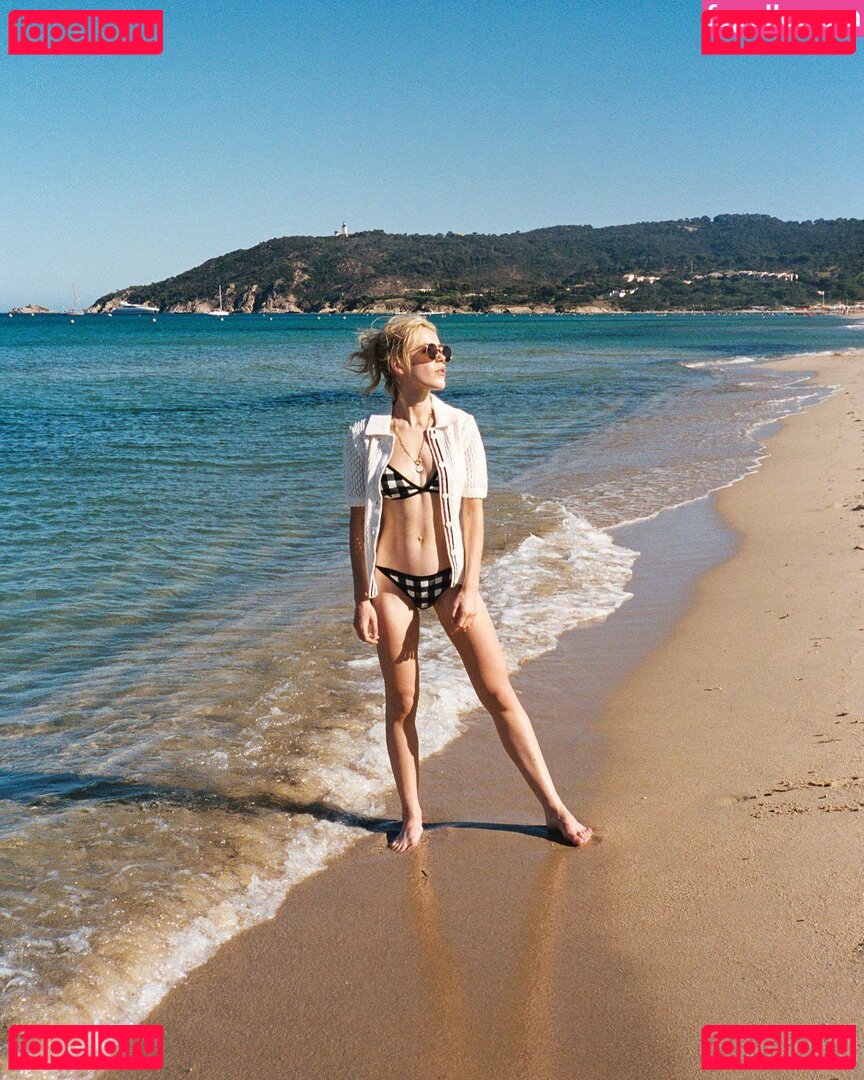 Kiernan Shipka / kiernanshipka Onlyfans Photo Gallery 