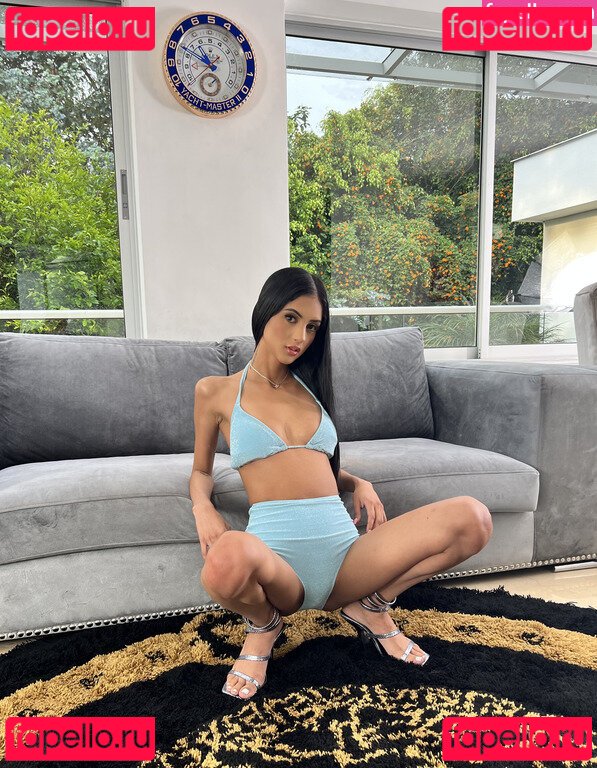 Elina Sands / Elina Sansd / elina / elina.sands Onlyfans Photo Gallery 