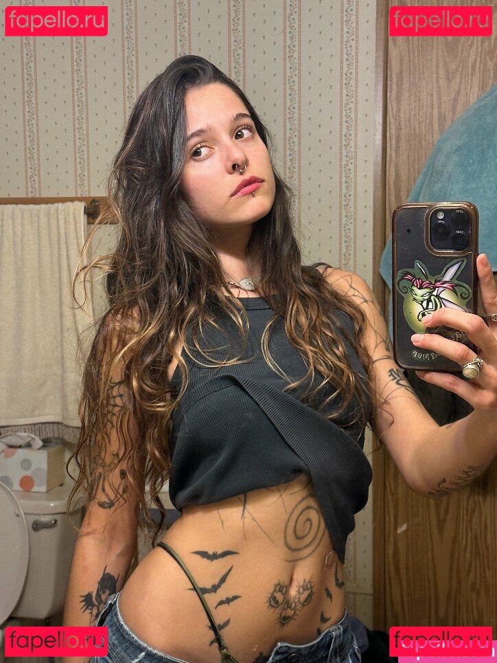 LilystrangeInk / lilystrange.ink Onlyfans Photo Gallery 