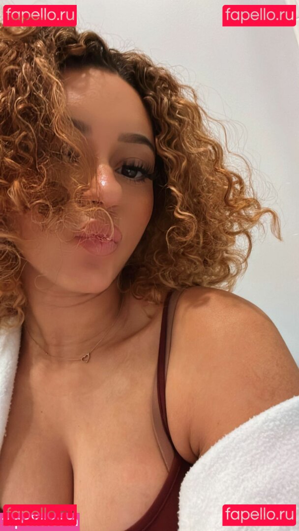 Macaiyla / biancasotelo14 Onlyfans Photo Gallery 