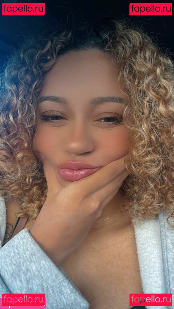 Macaiyla / biancasotelo14 Onlyfans Photo Gallery 