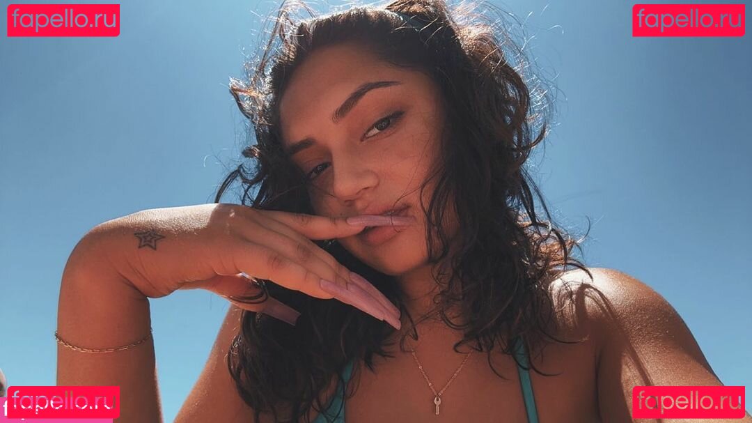 Avani Gregg / avani Onlyfans Photo Gallery 