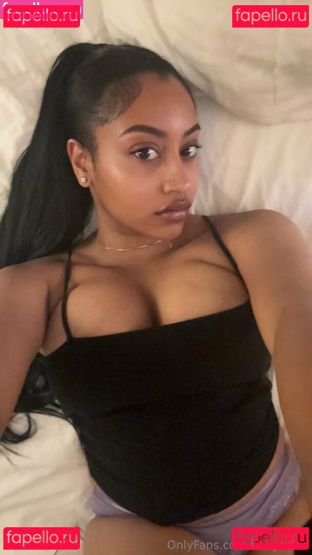 babyadira / babyaleeli / bbythang / bbythangg Onlyfans Photo Gallery 