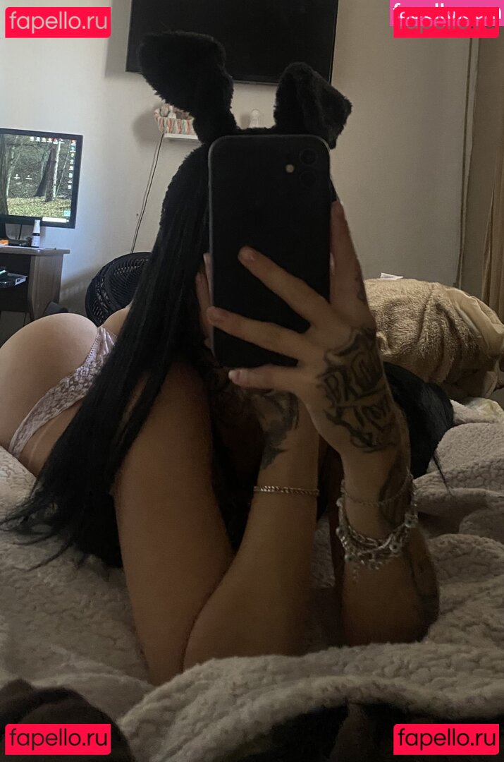 Japasiq / ninaq_sg Onlyfans Photo Gallery 