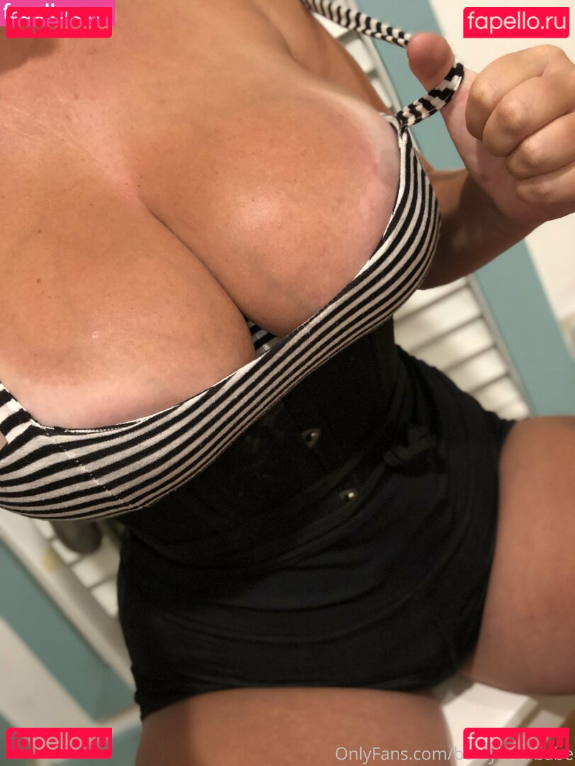 bustybeerbabe / https: Onlyfans Photo Gallery 