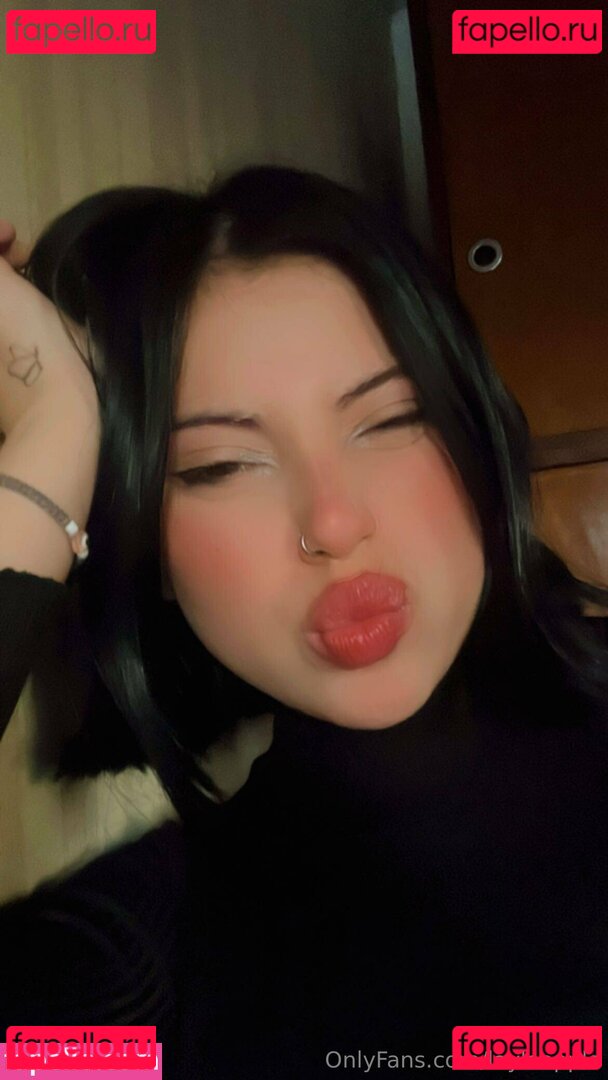 laylaapappas / laylaapple Onlyfans Photo Gallery 