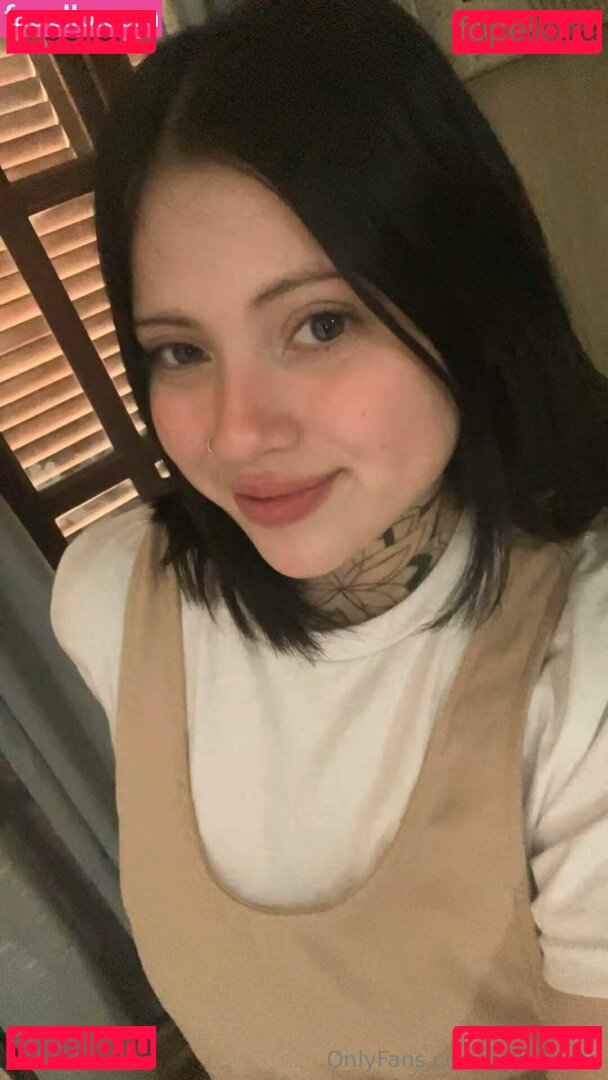 laylaapappas / laylaapple Onlyfans Photo Gallery 