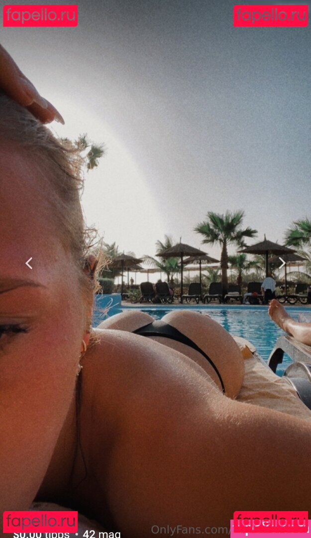 emma.everss / emmaeverss Onlyfans Photo Gallery 