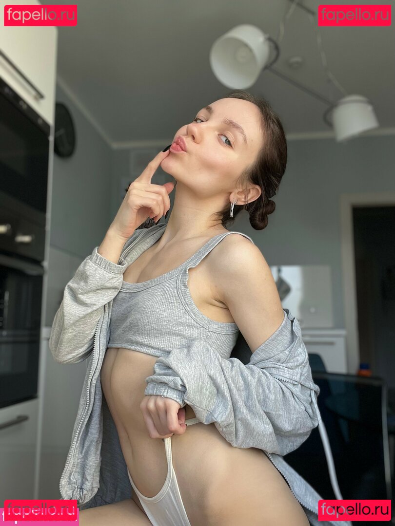 Lizy Youngy / lizz_youngy / lizzy_youngy Onlyfans Photo Gallery 